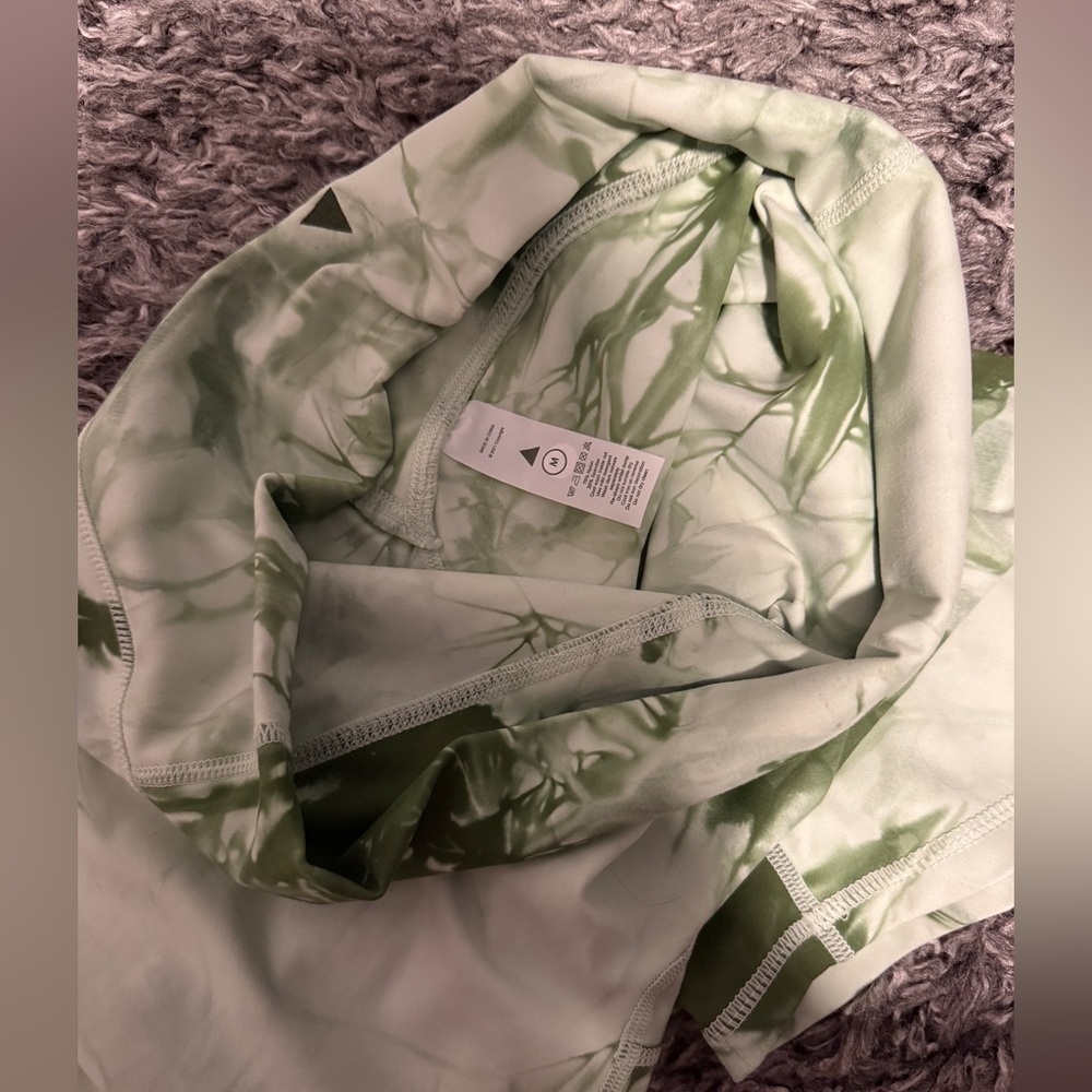 Balance Athletica Vitality Green Tie-Dye cloud rider Athletic Shorts NWOT - Picture 6 of 7